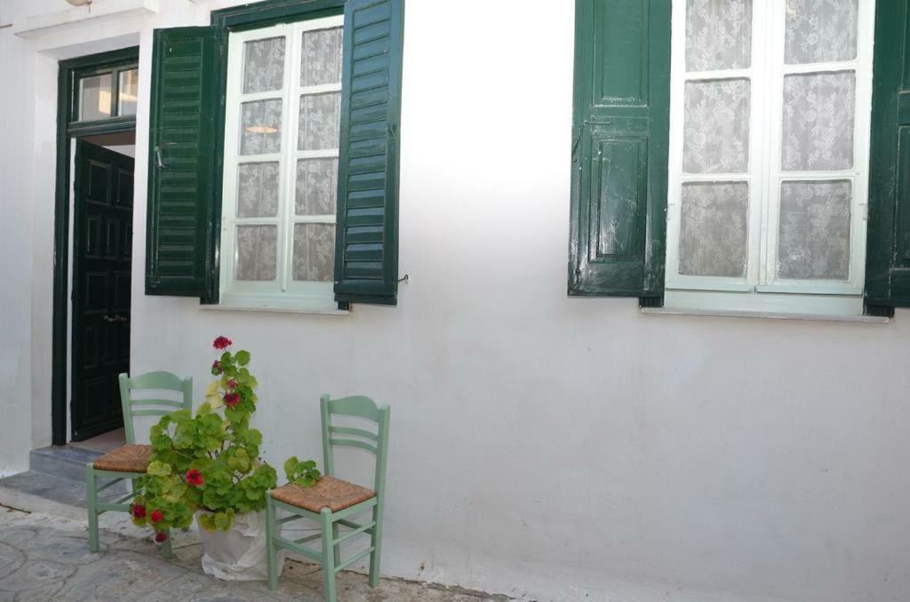 Aegli Rooms Tínos Kültér fotó